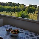 Meli 아파트